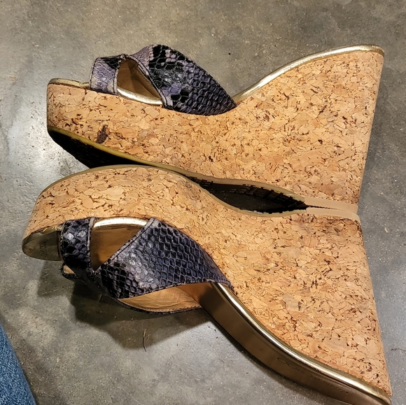 Jimmy Choo wedge cork heels gray snakeskin 38 1/2 7-7.5 sandals - Picture 16 of 16